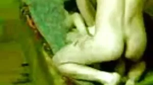 அழகான பொன்னிறம் தன் ஆசிரியையை கடுமையாக உசுப்புகிறது