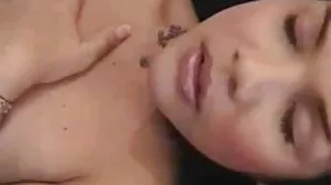 அழகான ரஷ்ய கிறிஸ்டல் ரஷ் கண்ட் அன்பான செயலைப் பெறுகிறார்
