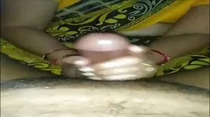 அதிர்ச்சியூட்டும் மாற்றாந்தாய் அலெக்சிஸ் ஃபாக்ஸ் துளையிடுகிறார்