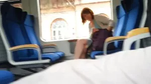 ஸ்டாக்கிங்ஸ் மற்றும் உள்ளாடை MILF